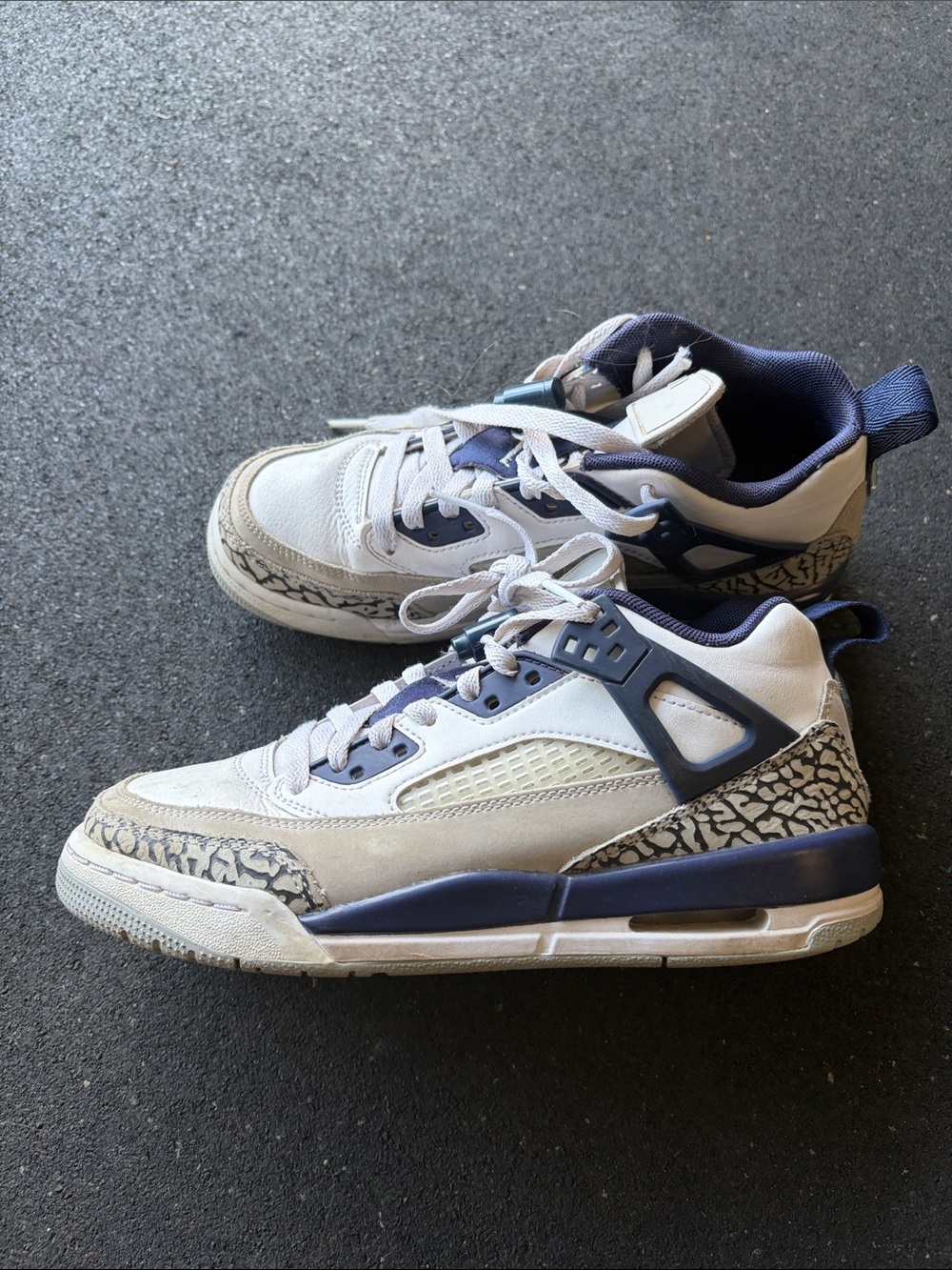 Jordan Kids White and Navy Retro Basketball Sneakers